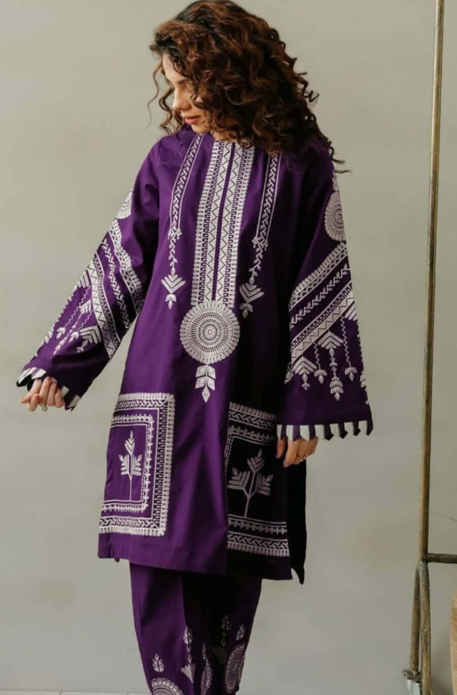 2 Piece Unstitched Heavy Embroidered Linen Suit - Motif