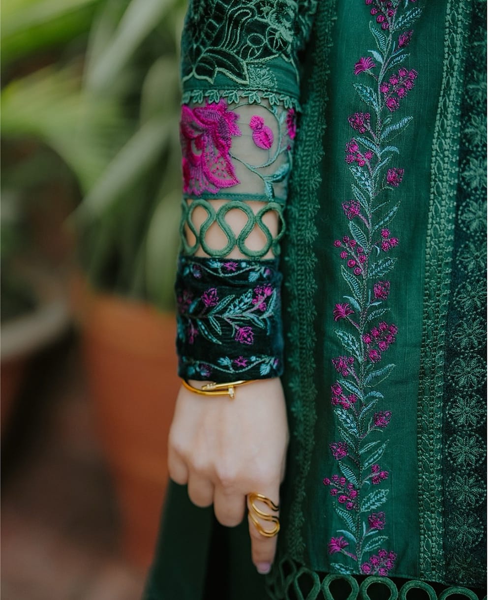 Unstitched 3 Piece Fully Embroidered Lawn Suit With Printed Polly Lawn Dupatta