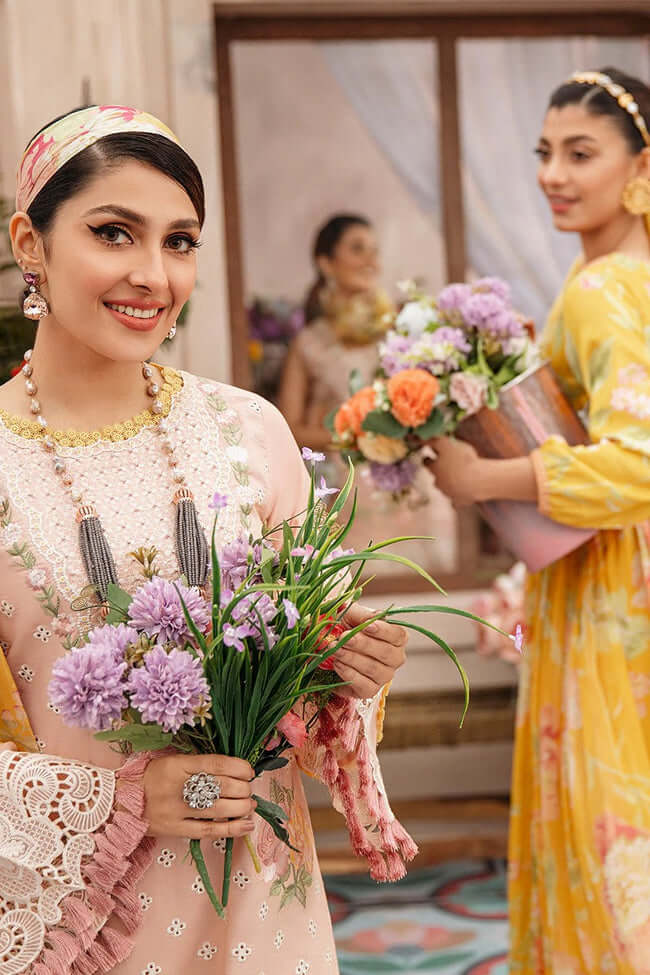 3 Piece Unstitched Heavy Embroidered Chickan Kari Lawn Suit ( Printed Silk Dupatta ) - Motif