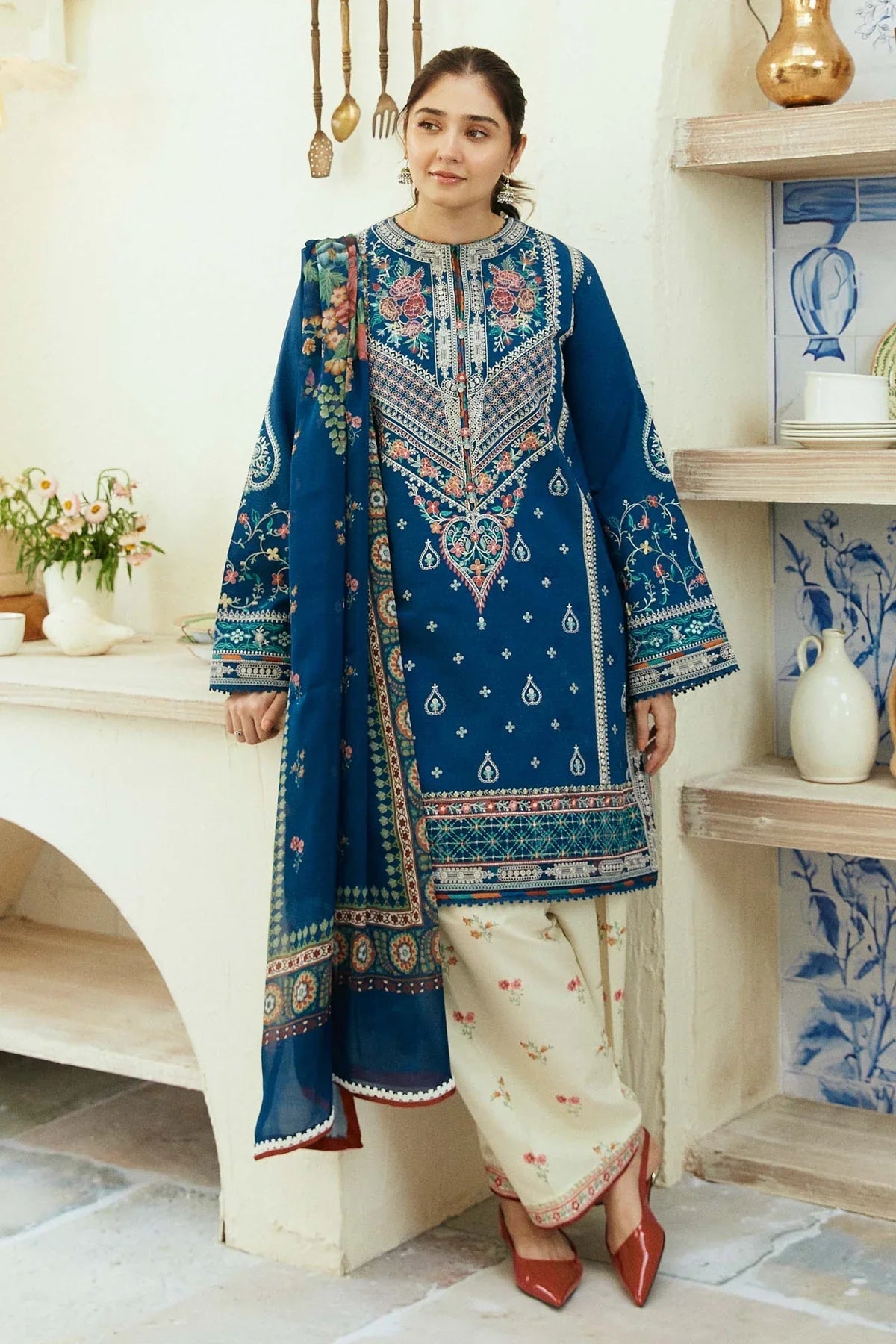 Unstitched Heavy Embroidered Lawn Suit 3 Piece With Printed cotton Lawn Dupatta