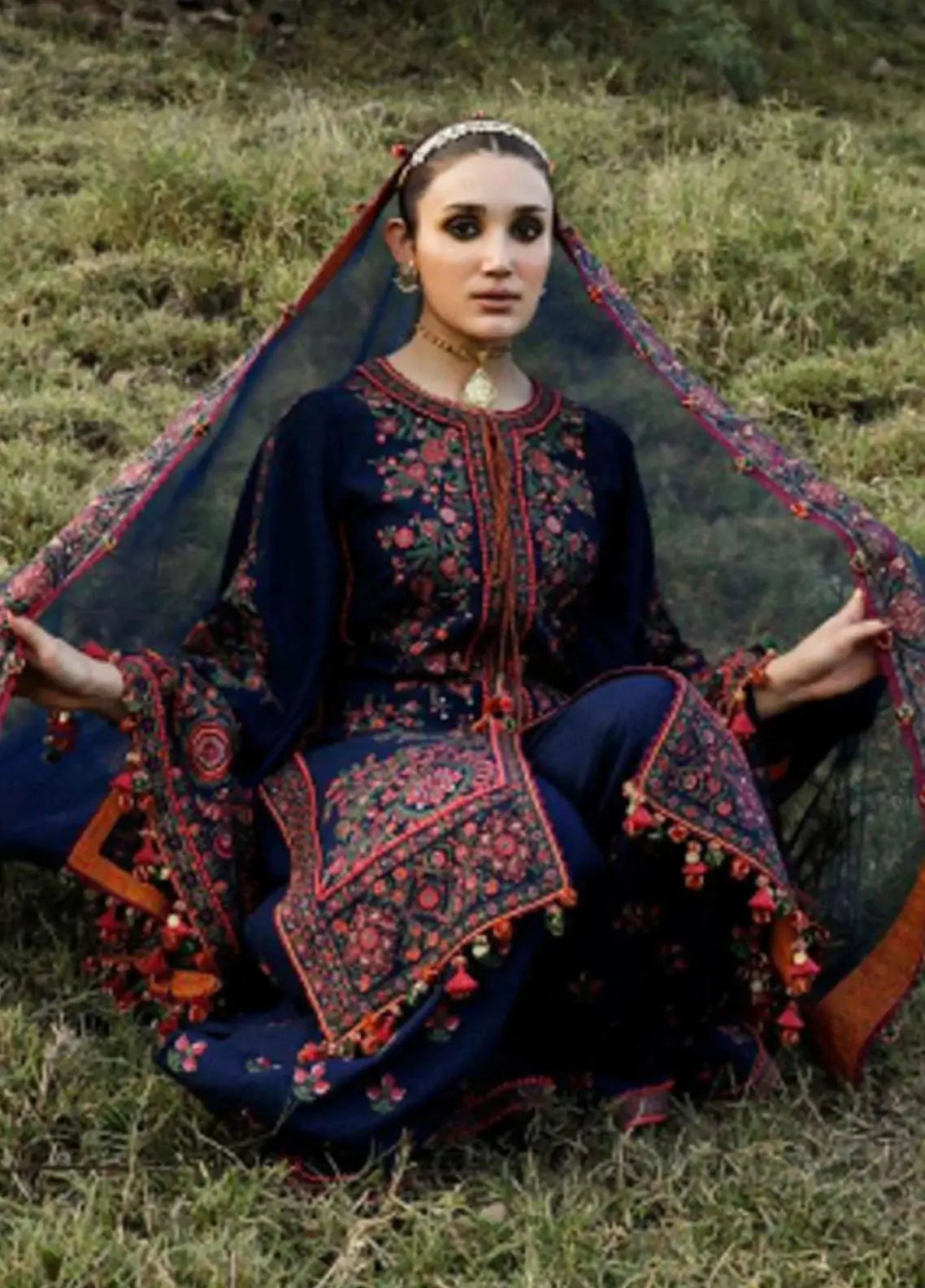 3 Piece Unstitched Heavy Embroidered Dhanak Suit ( Four Sided Embroidered Dhanak Shawl ) - Motif