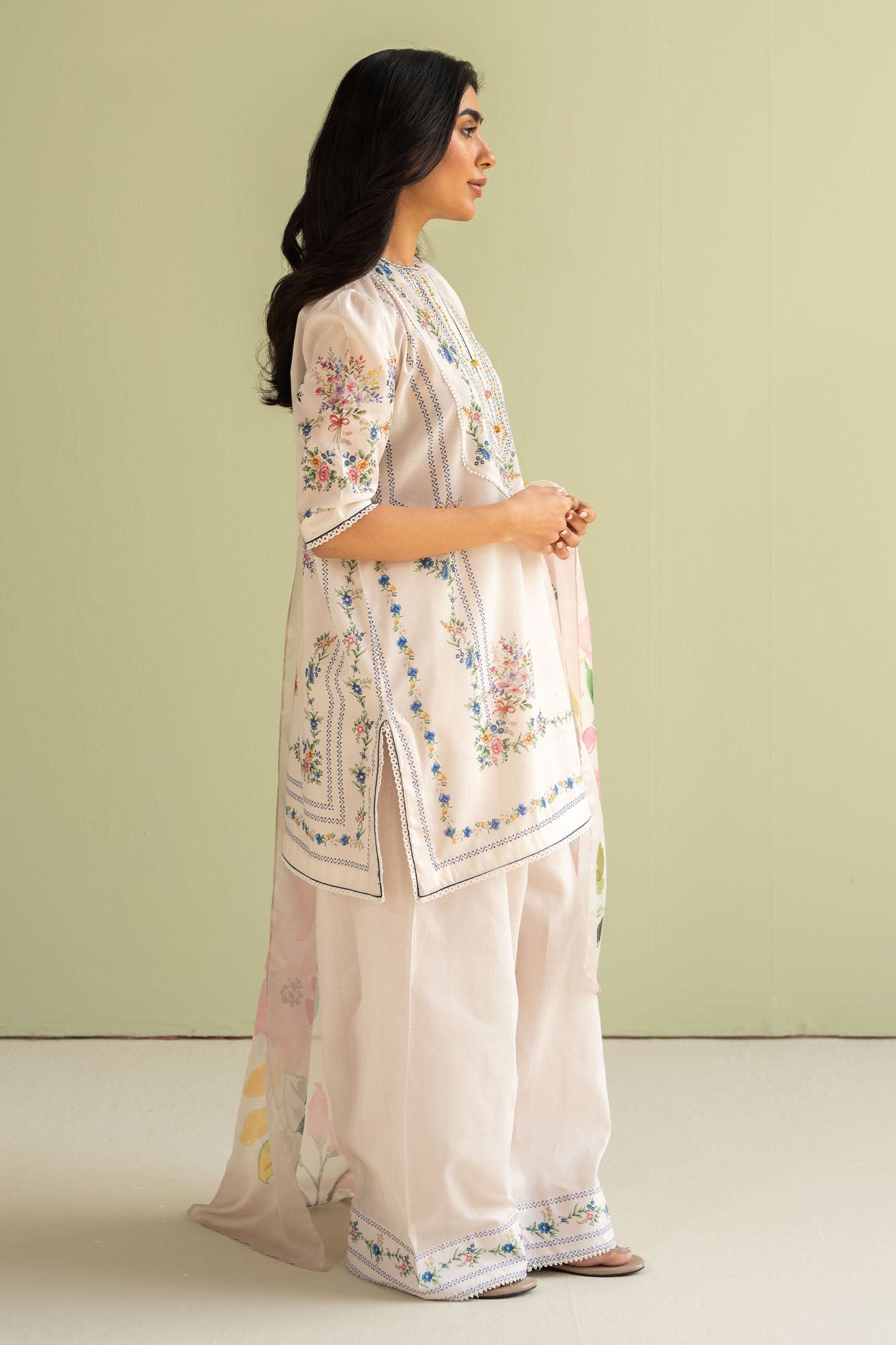 Unstitched 3 Piece Digital Printed Lawn Suit with Printed Silk Dupatta