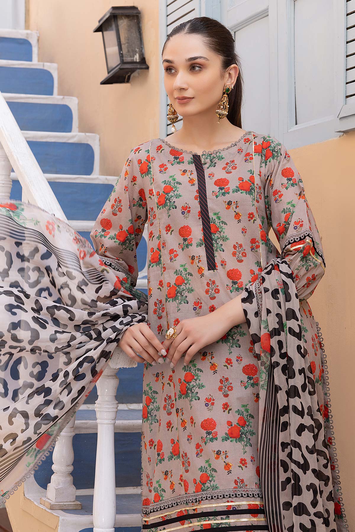 Unstitched 3 Piece Digital Printed Lawn Suit with Printed Lawn Dupatta