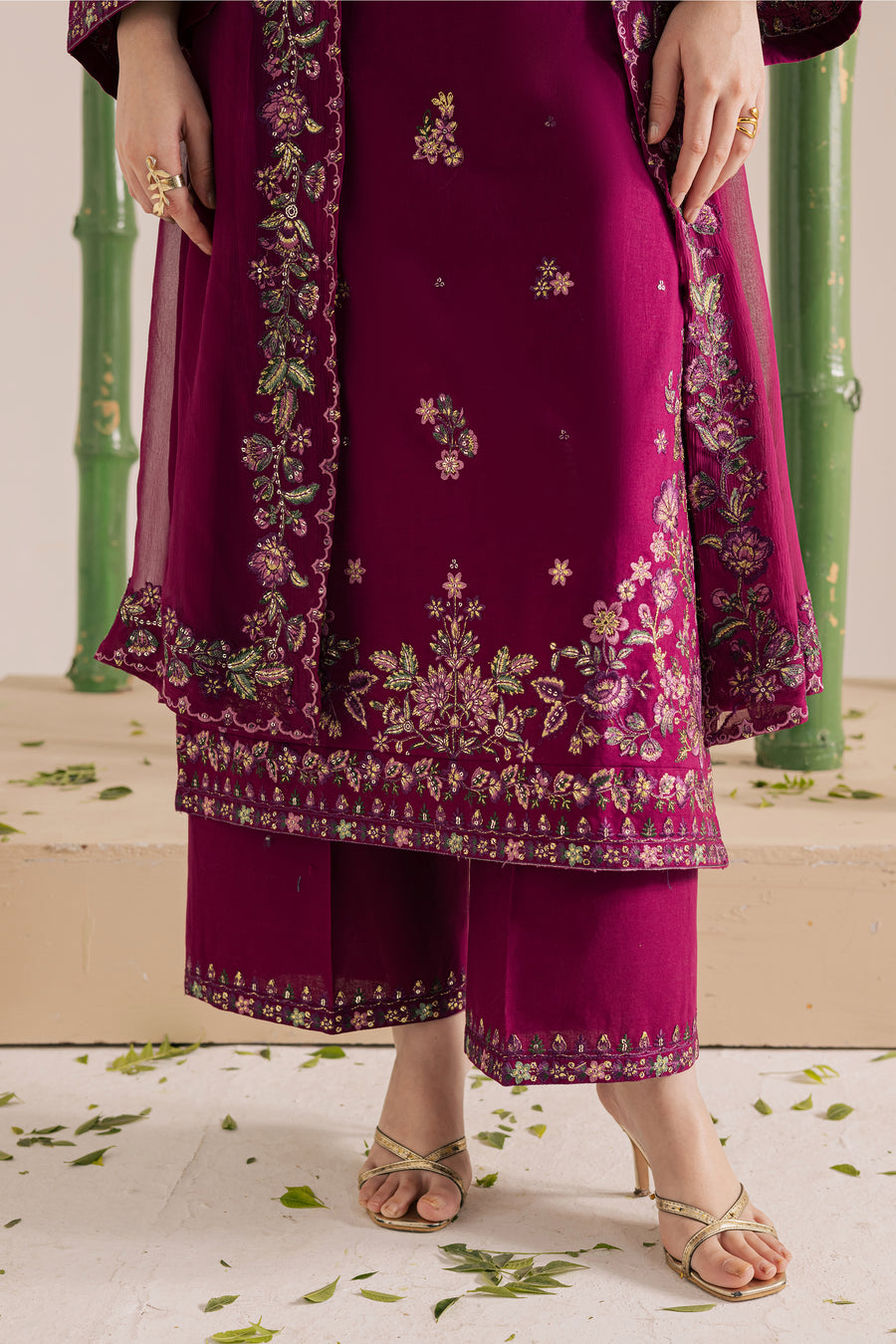 Unstitched 3 Pec Fully Embroidered Lawn Suit With Embroidered Chiffon dupatta