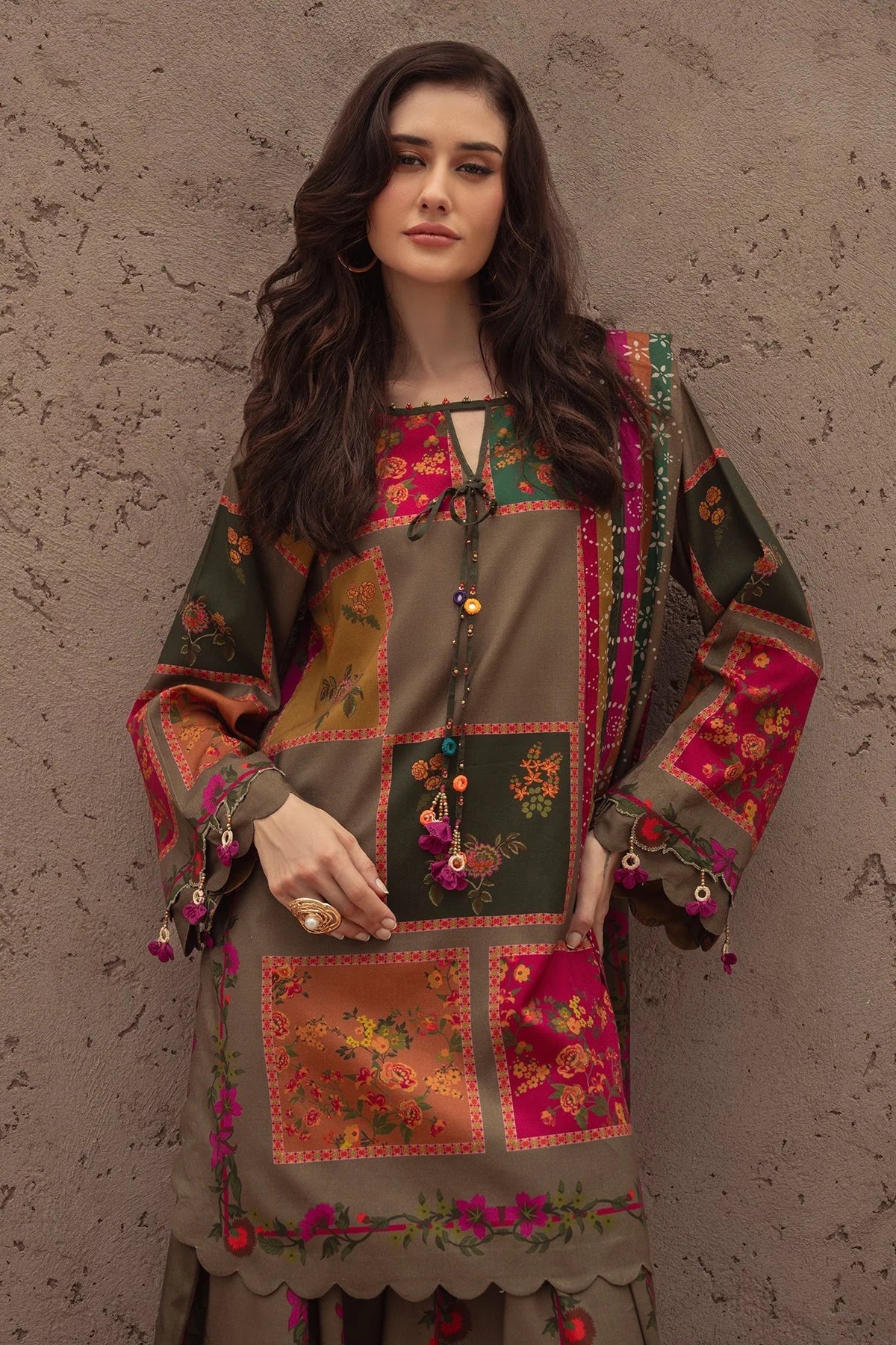 3 Piece Unstitched Digital Printed Khaddar Suit With Printed Khaddar Dupatta