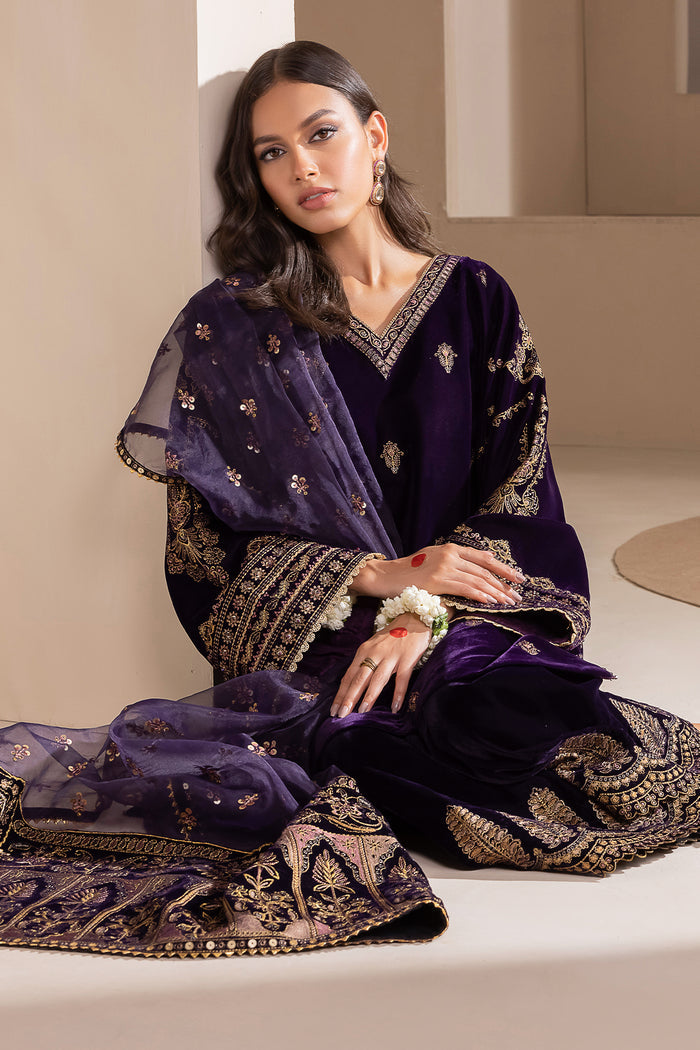 unstitched VELVET suit by Motif