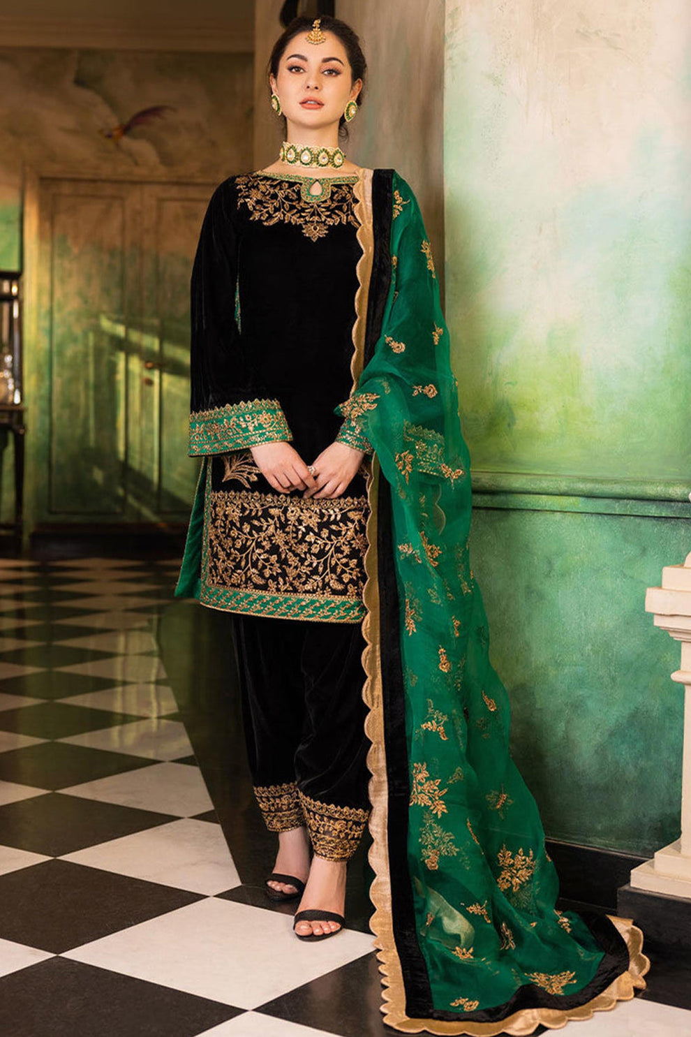 unstitched VELVET suit by Motif