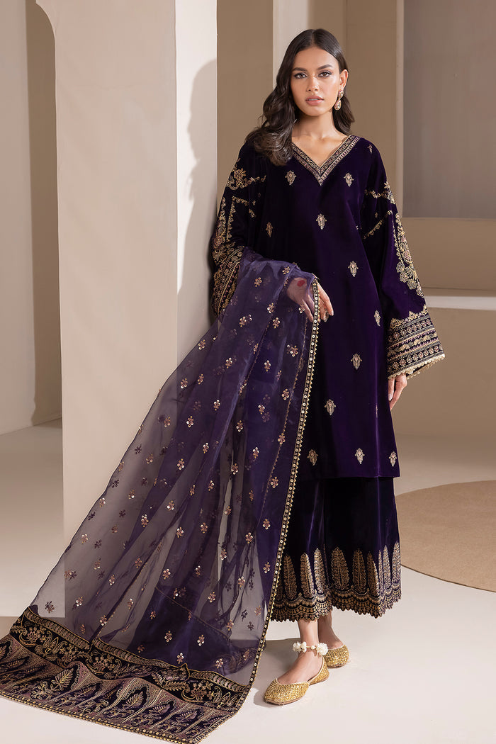 unstitched VELVET suit by Motif