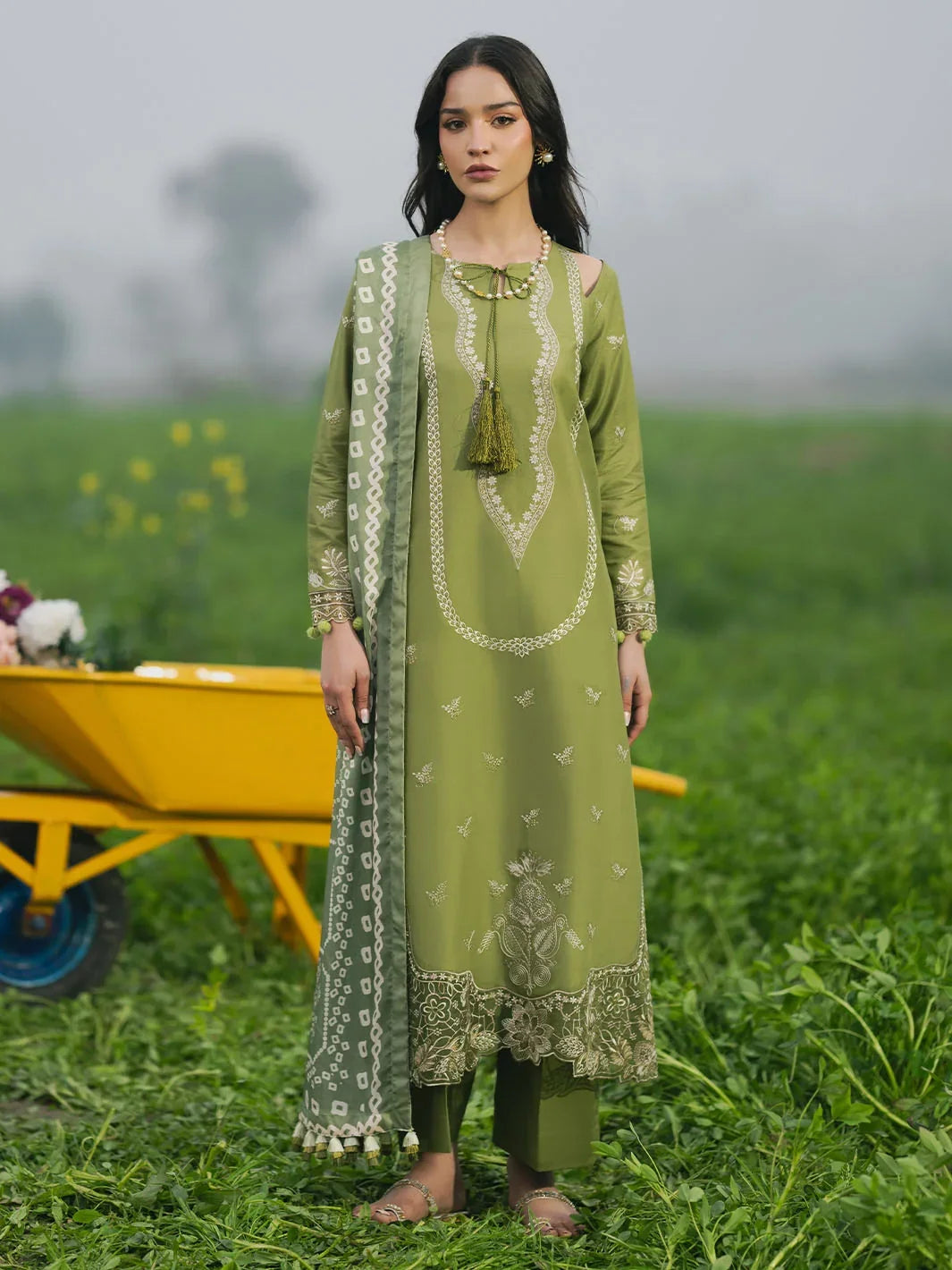 3 Piece Unstitched Fully Embroidered Dhanak Dress With printed Blended Shawl