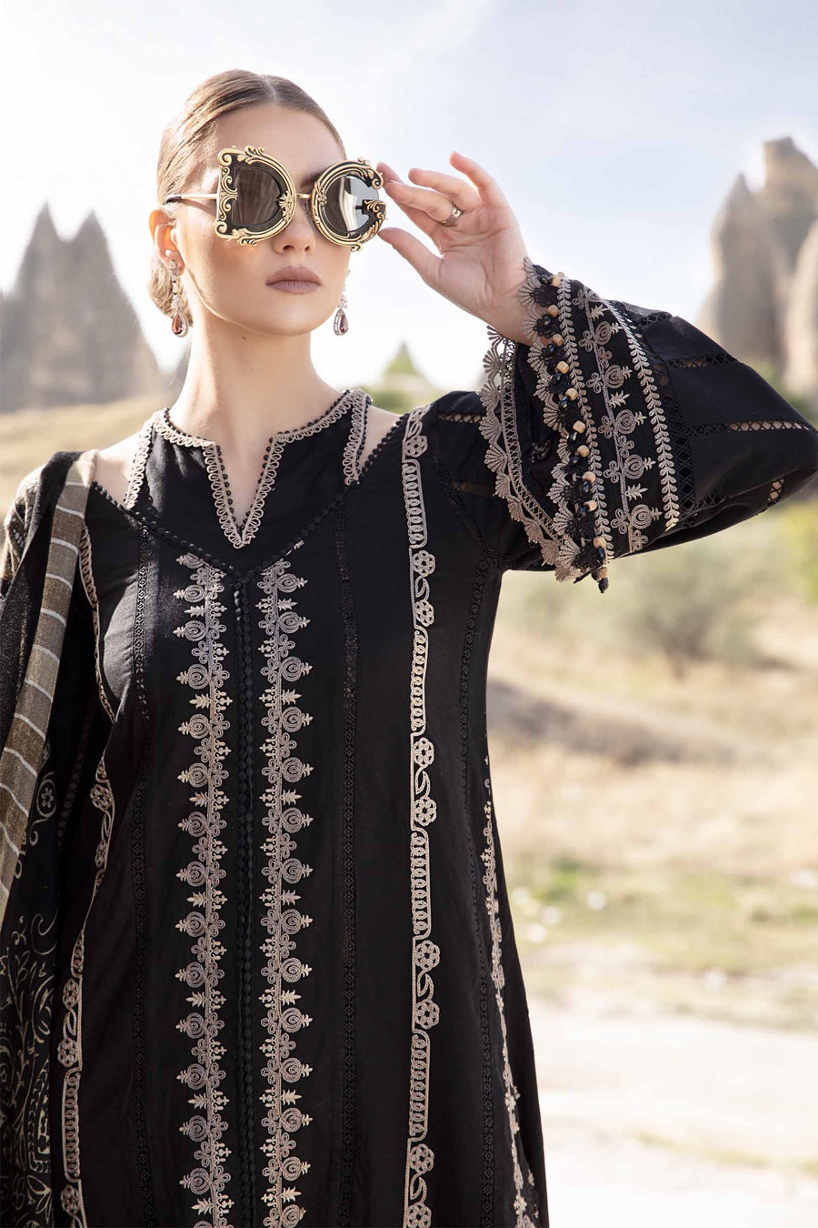 3 Piece Unstitched Heavy Embroidered Dhanak Suit with Dhanak Printed Shawl - Motif
