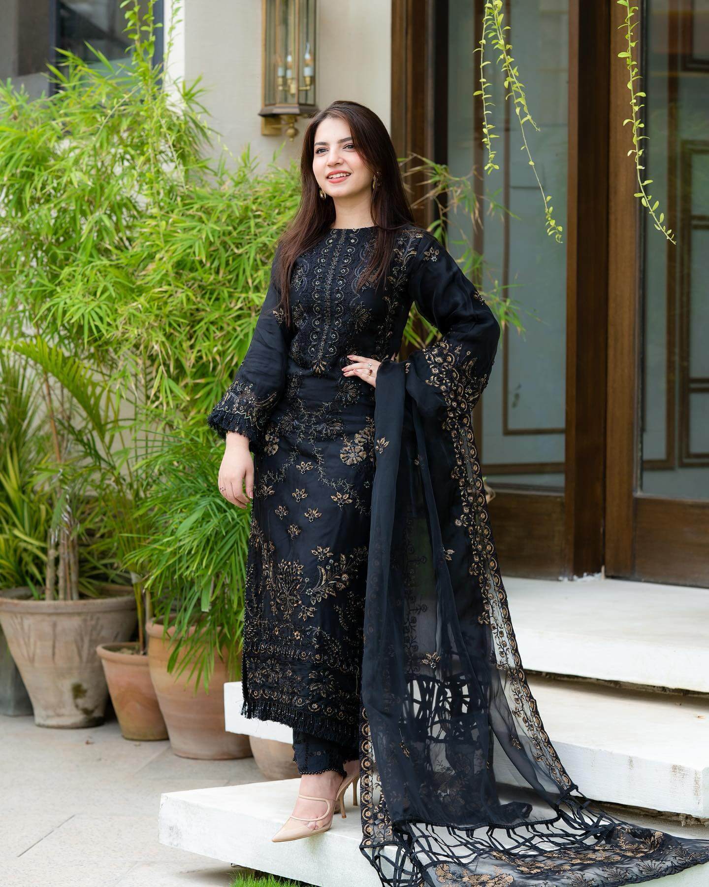 3 Piece Unstitched Heavy Embroidered Lawn Suit ( Fully Embroidered Organza Dupatta ) - Motif