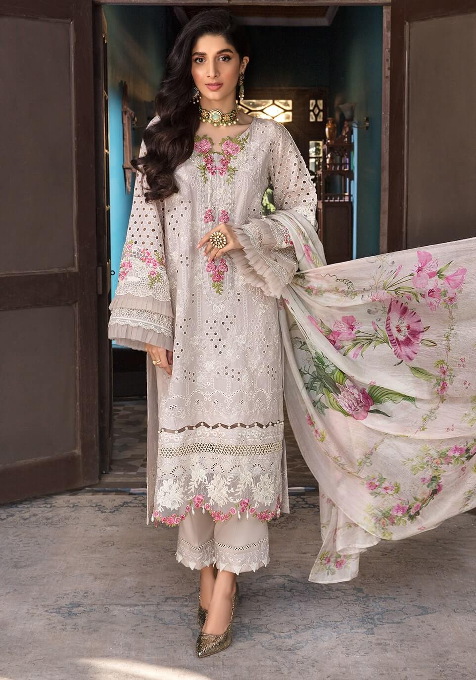 3 Piece Unstitched Heavy Embroidered Chickan Kari Lawn Suit ( Printed Silk Dupatta ) - Motif