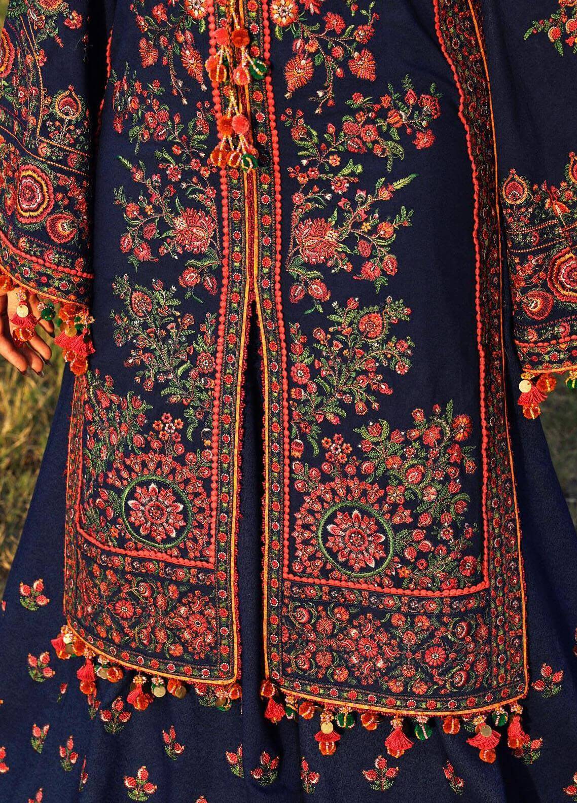 3 Piece Unstitched Heavy Embroidered Dhanak Suit ( Four Sided Embroidered Dhanak Shawl ) - Motif
