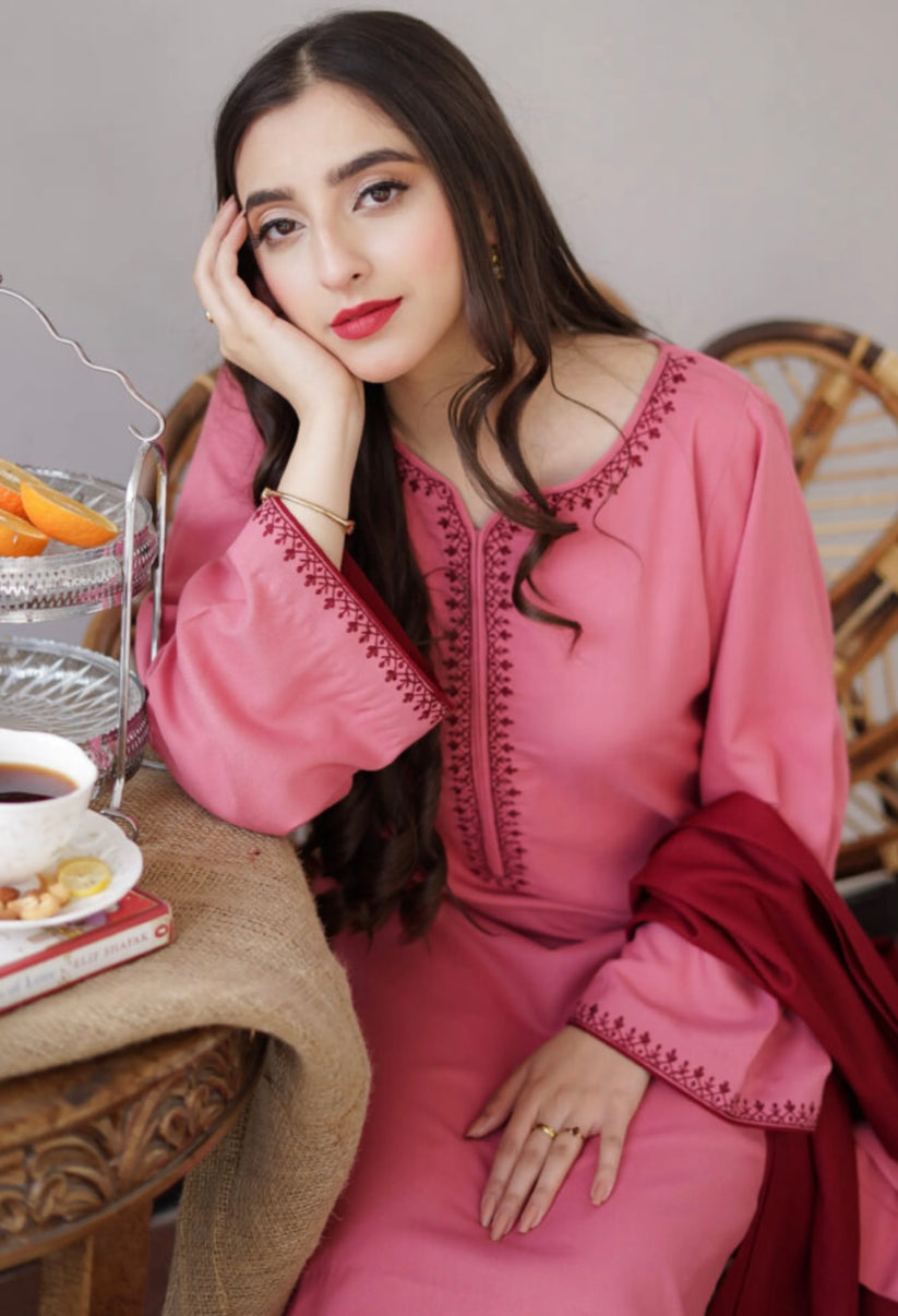 3 pcs unstitched suit by motif