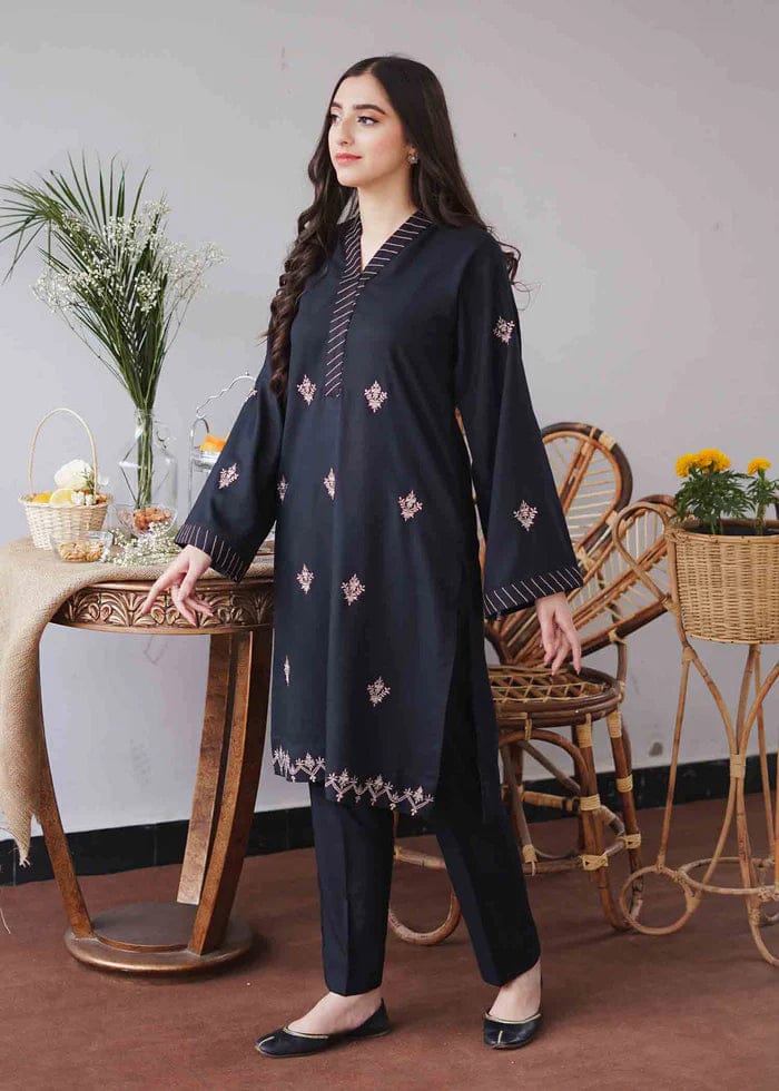 3 Piece Unstitched Heavy Embroidered Dhanak Suit ( Embroidered Dhanak Shawl ) - Motif