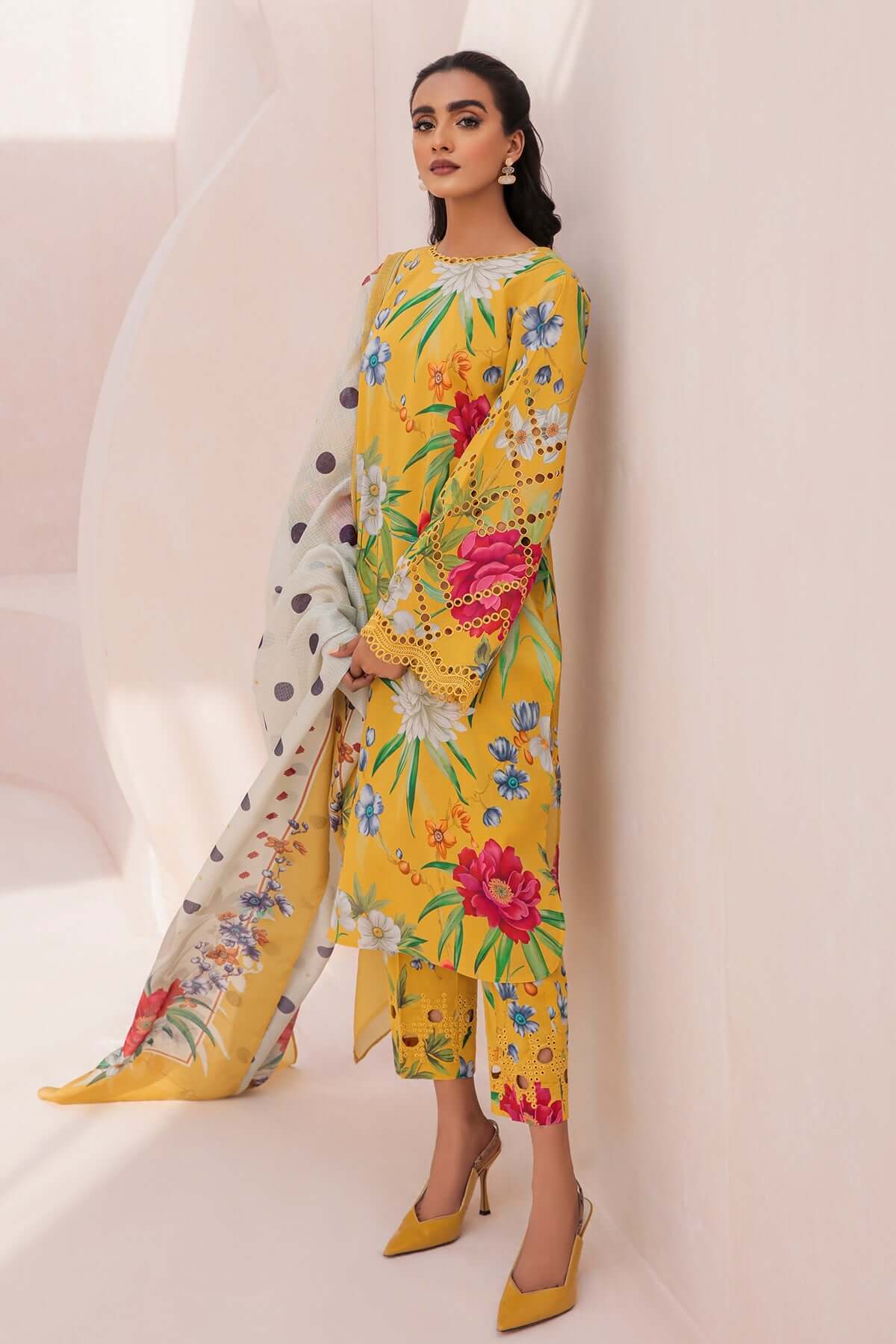 3 Piece Unstitched Embroidered Lawn Suit ( Fine Printed Silk Dupatta ) - Motif