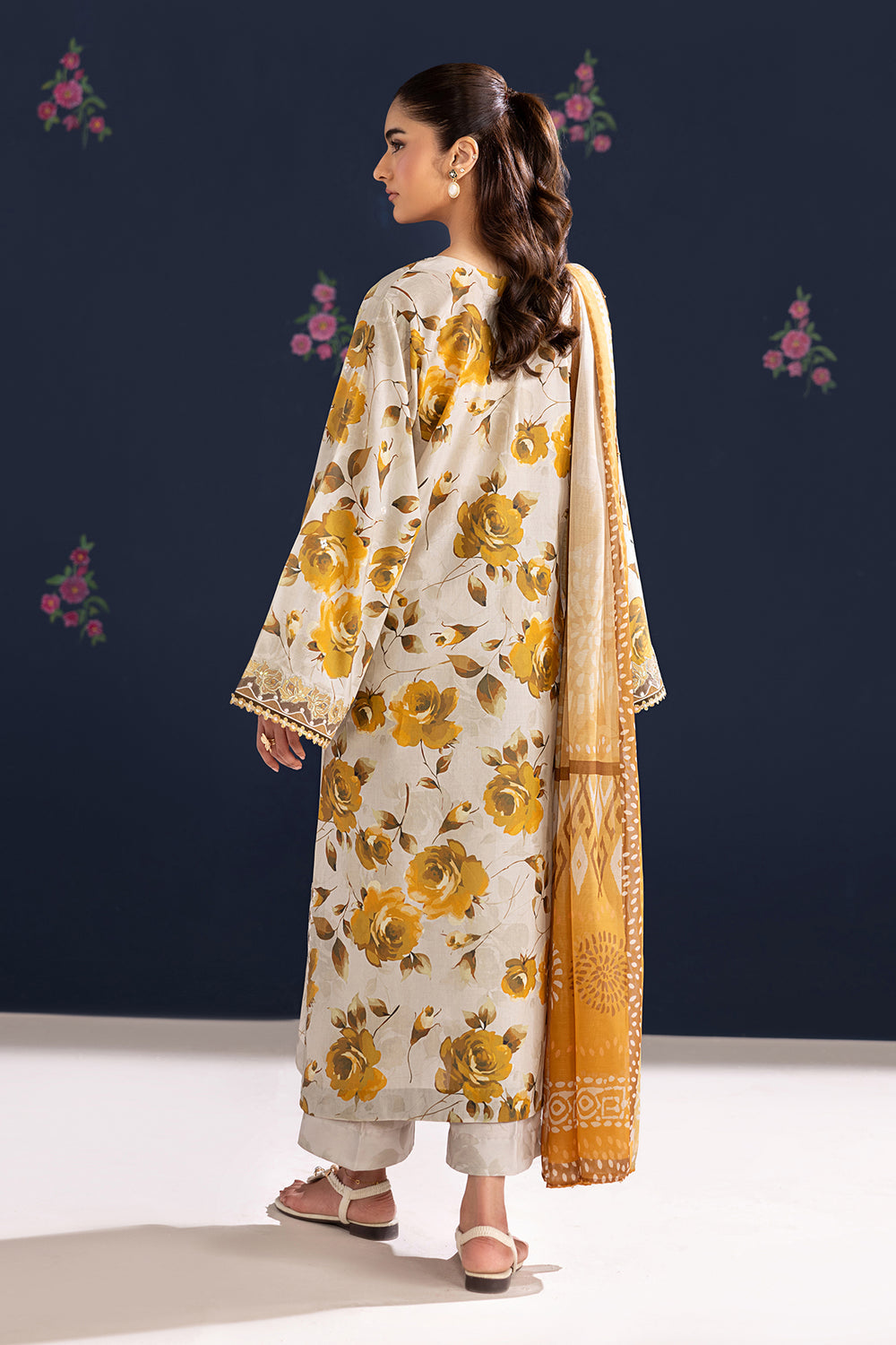 Unstitched 3 Pec Digital Printing & Embroidered Lawn Suit With Printed Lawn Dupatta