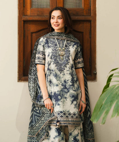 Unstitched 3 Piece Digital Printed Lawn Suit with Printed Lawn Dupatta