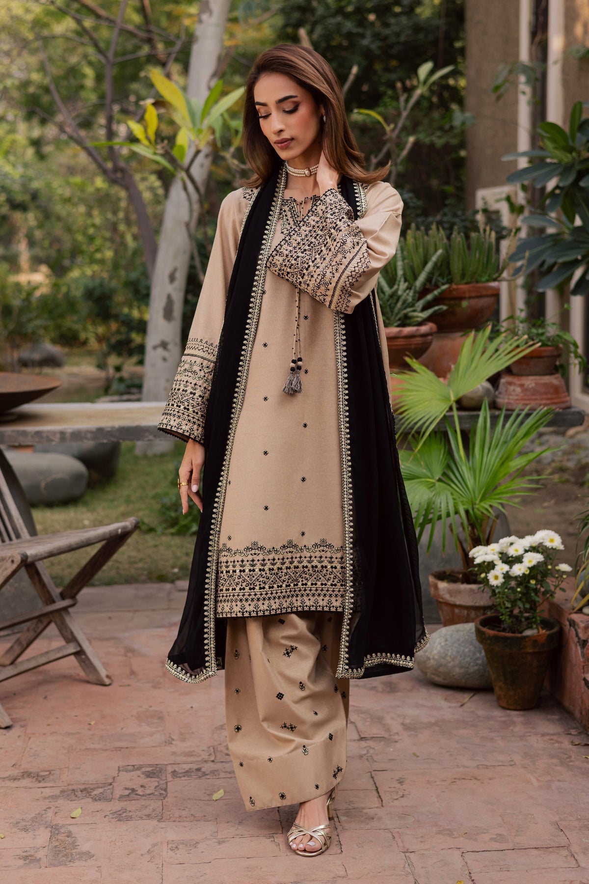 3 Piece Unstitched Embroidered Dhanak Fabric With Embroidered Dhanak Shawl