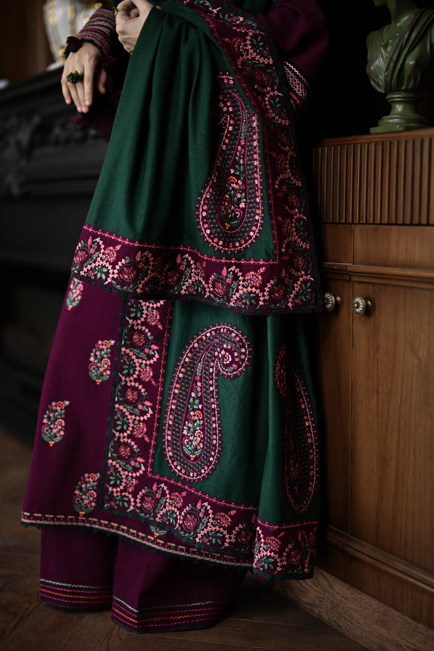 BT 2900 - 3 Piece Unstitched Embroidered Dhanak Fabric With Embroidered Dhanak Shawl